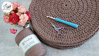 How to crochet a flat circle  Round Placemat I Crochet in the round  Beginner Friendly Crochet [upl. by Gemoets]