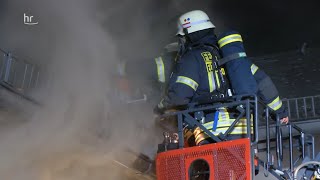 Werkstatt in Vollbrand Einsatzfahrten zum Großbrand der Feuerwehren Ibbenbüren amp Hörstel [upl. by Anitsyrk]